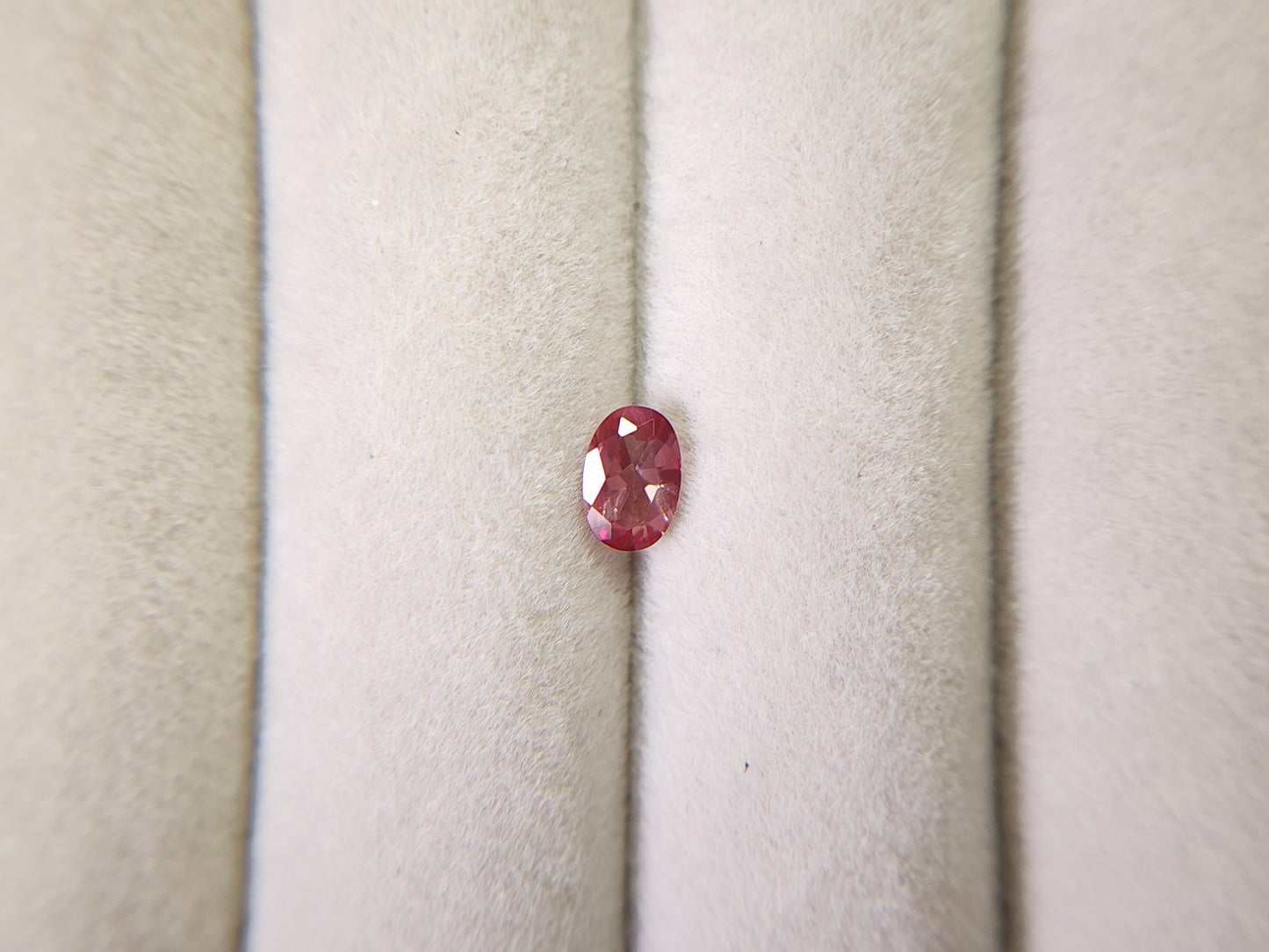 0152-2-5　バイカラーアンデシン　0.39ct