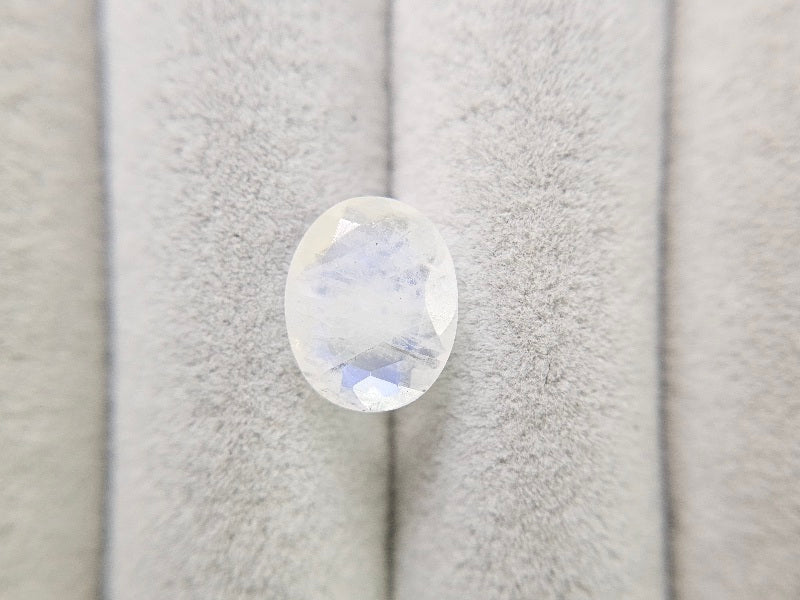 blMO-6　ブルームーンストーン　2.48ct