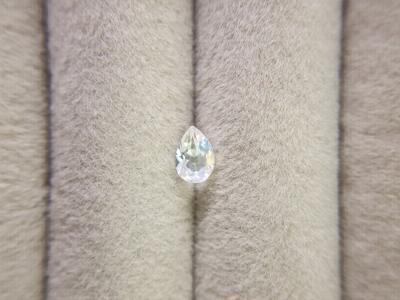 0762-13　アンデシンラブラドライト　0.42ct