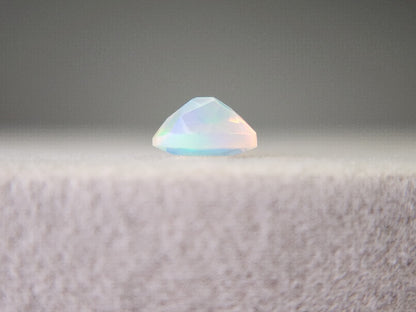 0909-2-6　オパール　0.59ct