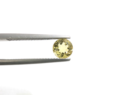 0482【ランダム発送】6mmラウンドカットのイエローアパタイト【1石あたり約0.84ct】