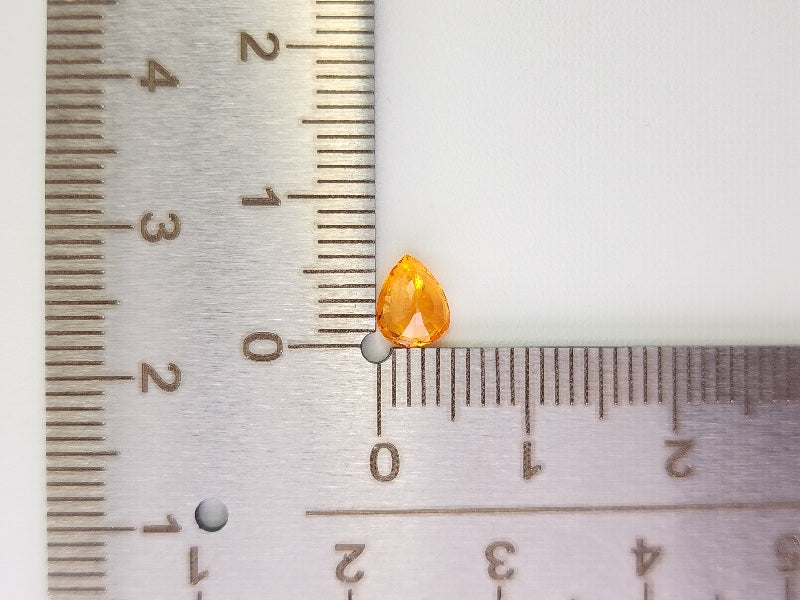 SA-72　蛍光！サファイア　0.85ct