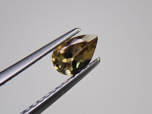 0644-17-1　ゾイサイト　0.38ct