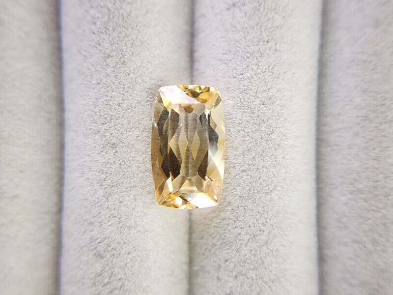 0365-3-6　バイカラーシトリン　3.25ct