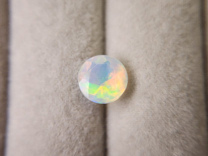 0909-3-3　オパール　0.98ct