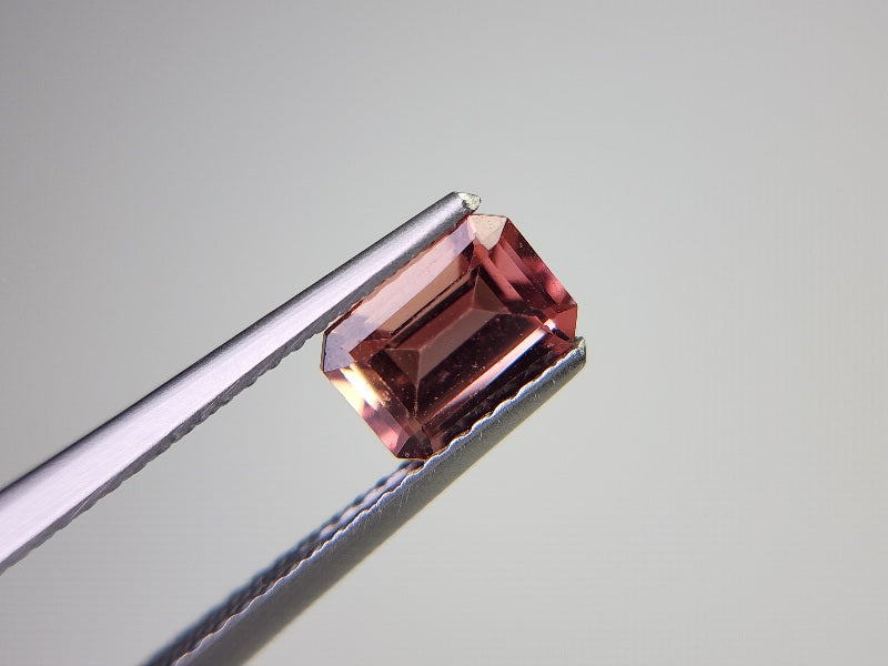 0151-2-16　バイカラーアンデシン　1.05ct