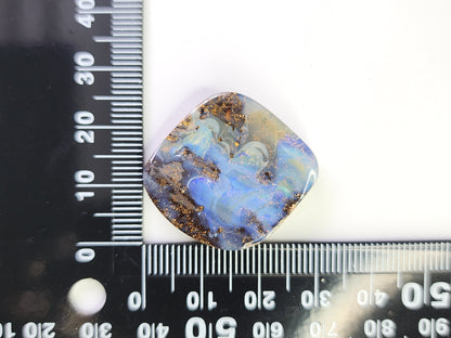 0903-4　ボルダーオパール（穴あき）　28.84ct