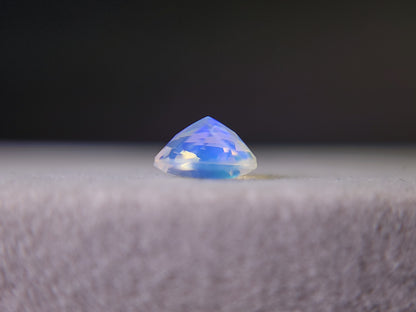 0916-7　オパール　0.78ct