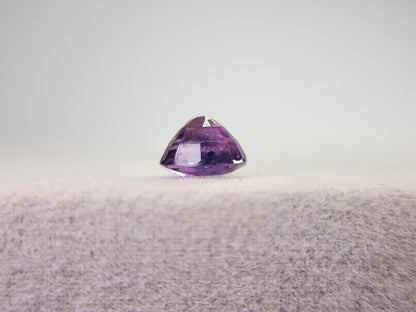 SA-65　蛍光！サファイア　0.96ct