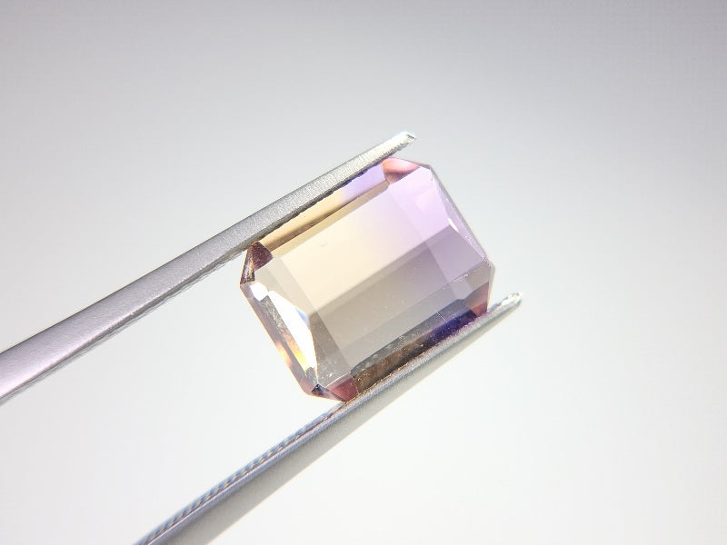 AMT-12　アメトリン　3.08ct