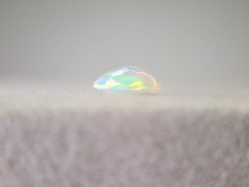 0909-2-7　オパール　0.40ct