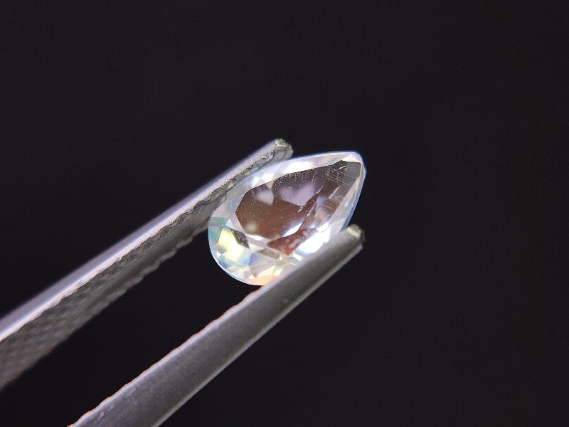 0763-1 　アンデシンラブラドライト　0.70ct