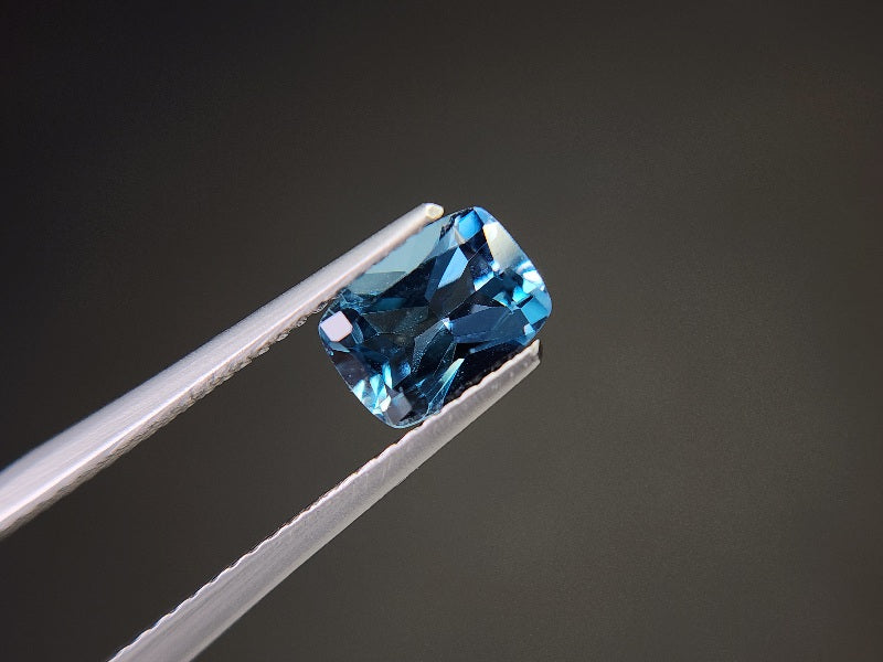 0931-11　ロンドンブルートパーズ　1.64ct