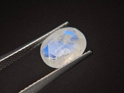 blMO-7　ブルームーンストーン　2.22ct