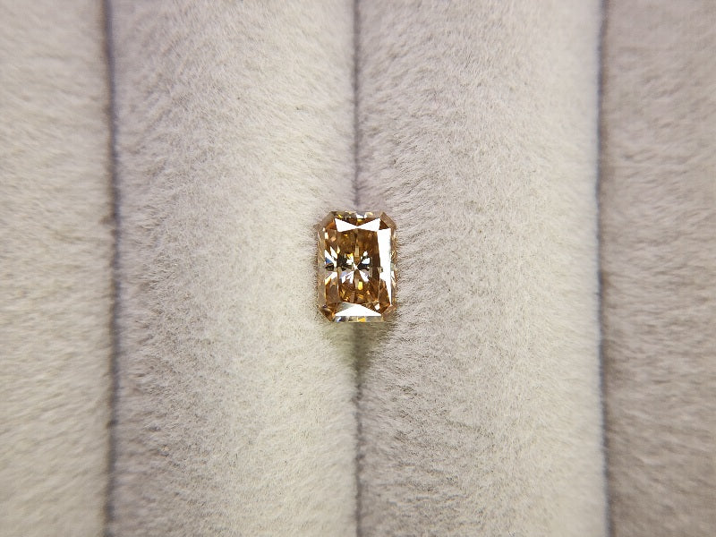 brMOI-2　合成ブラウンモアッサナイト　0.96ct