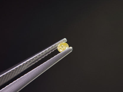 0015-6-2　イエローダイヤモンド　0.06ct