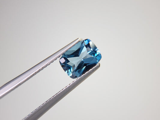 0931-11　ロンドンブルートパーズ　1.64ct