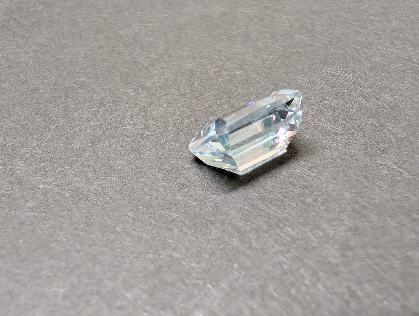 0082 バイカラートパーズ 3.49ct