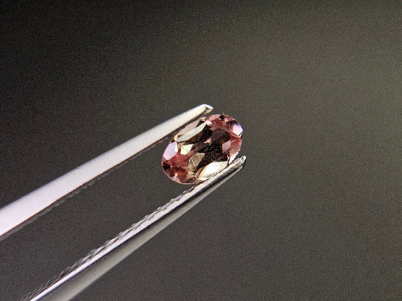 【500円均一】6/1新着！　カラーチェンジガーネット　0.31ct　4