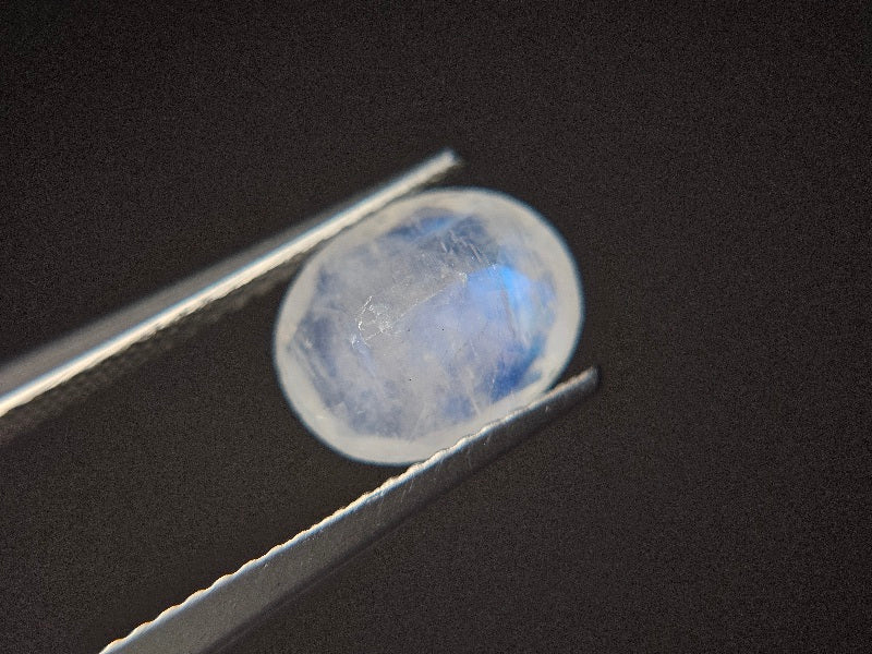 blMO-9　ブルームーンストーン　2.06ct