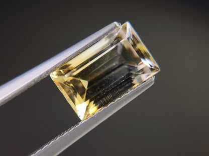 0365-3-8　バイカラーシトリン　3.19ct