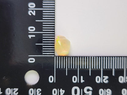 0914-7　さざれオパール（穴あき）　1.05ct