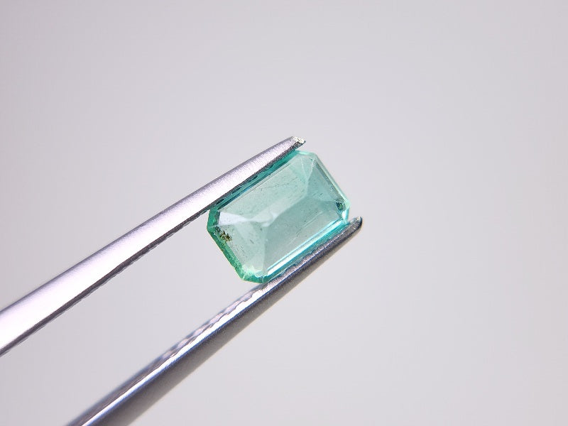 EM-7　エメラルド(ザンビア産)　0.59ct