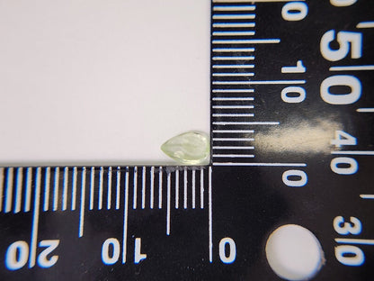 0644-9-2　ゾイサイト　0.39ct