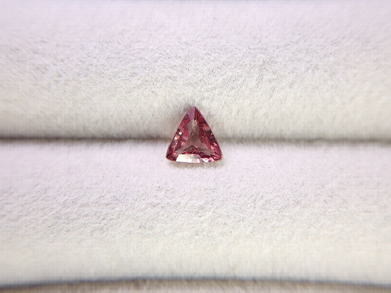 ccGA-9　カラーチェンジガーネット　0.72ct