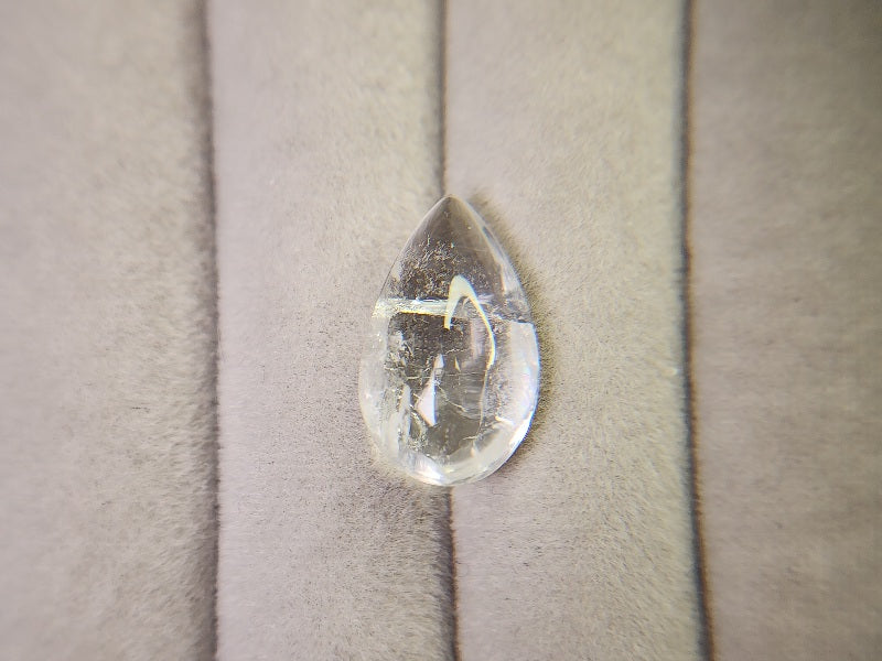 0887-7　クォーツインクォーツ　10.38ct