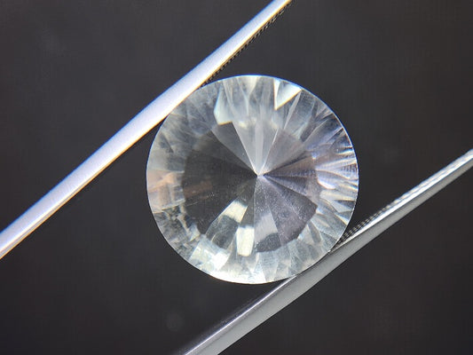 SUI-7　水晶　19.70ct