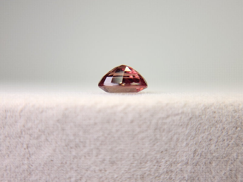 ccGA-3　カラーチェンジガーネット　0.85ct