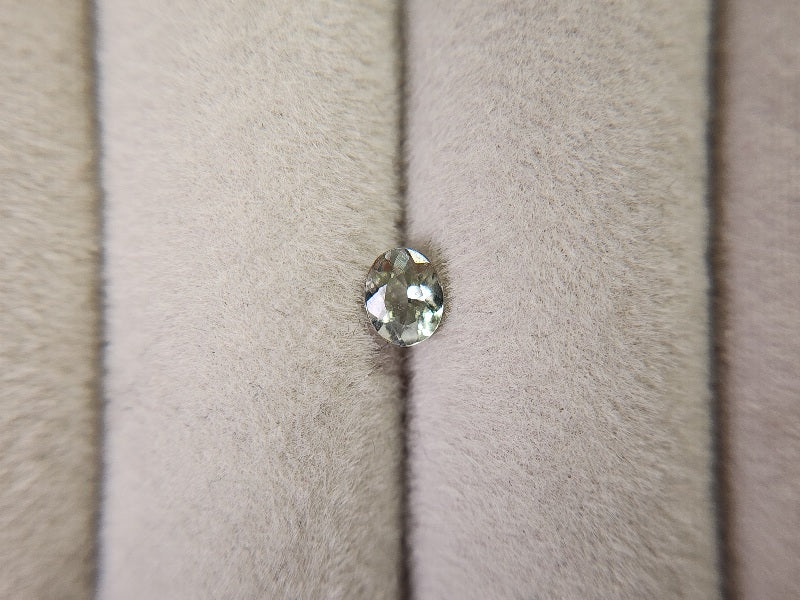 0654-1-3　ゾイサイト   0.39ct