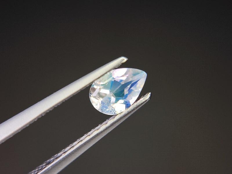 0762-17　アンデシンラブラドライト　0.39ct