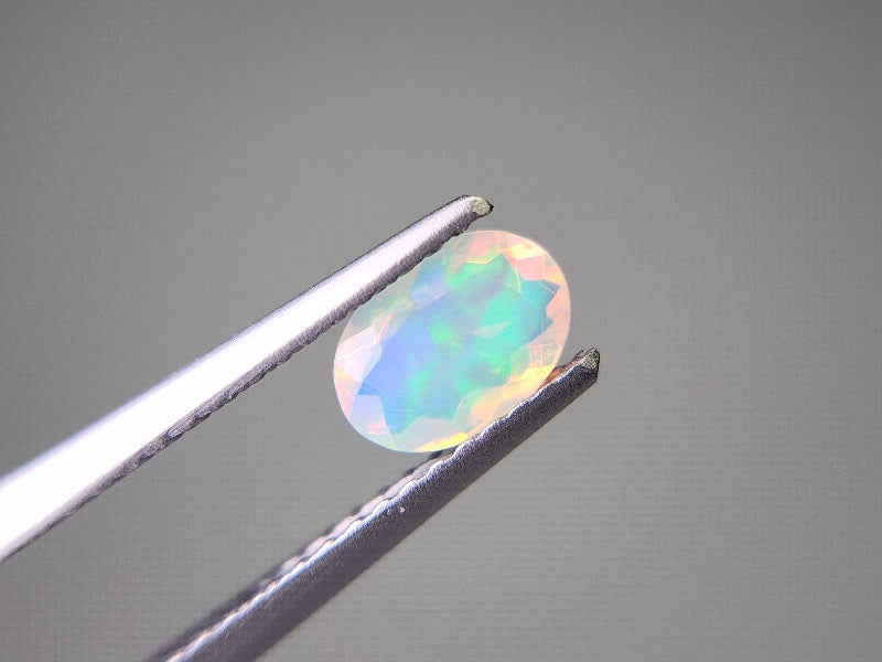 0909-2-8　オパール　0.37ct