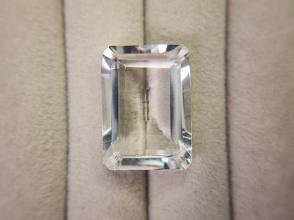 SUI-6　水晶　23.95ct