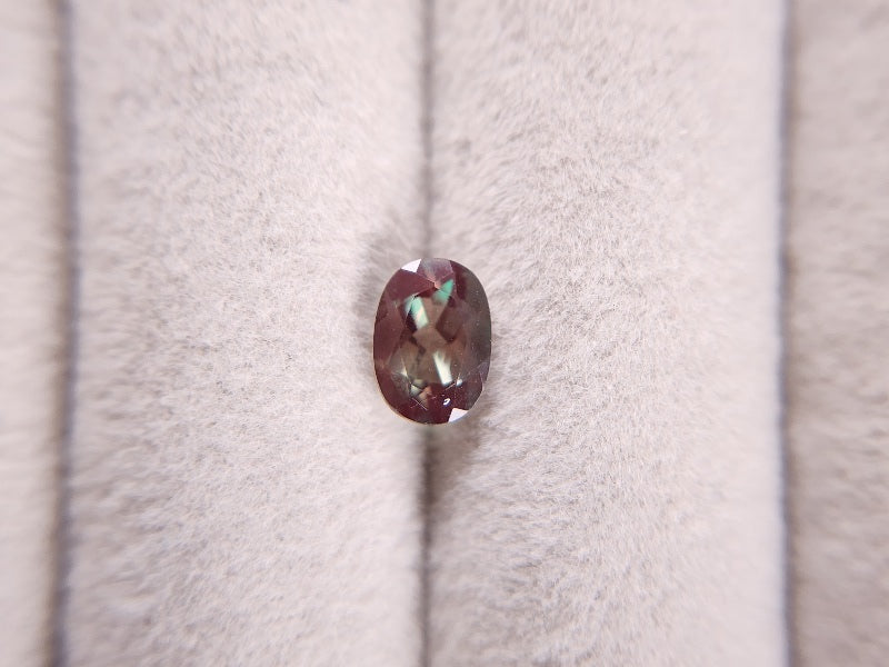 0504-12　バイカラーアンデシン　0.72ct