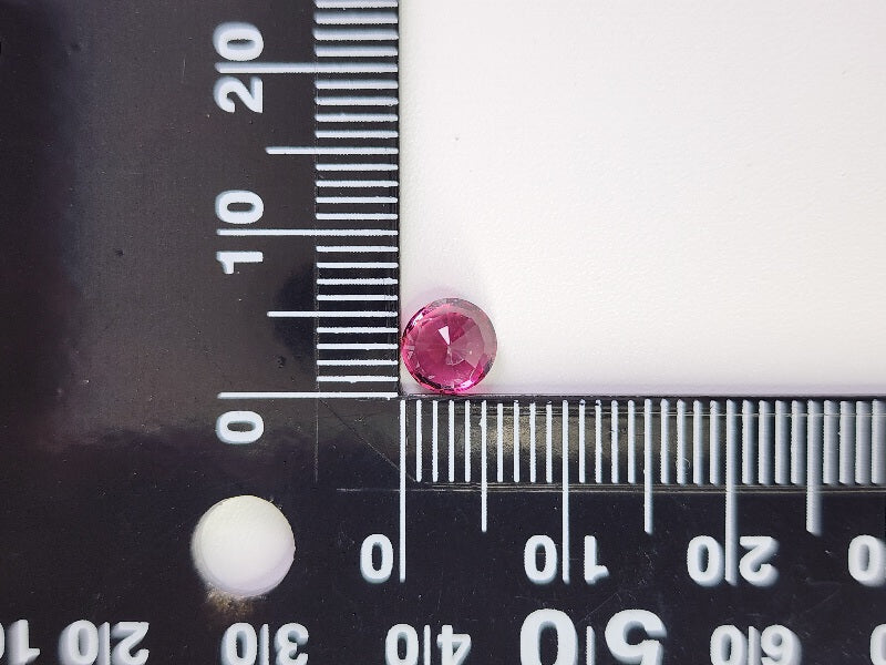 【期間限定】10/31まで　ロードライトガーネット　1.09ct　4