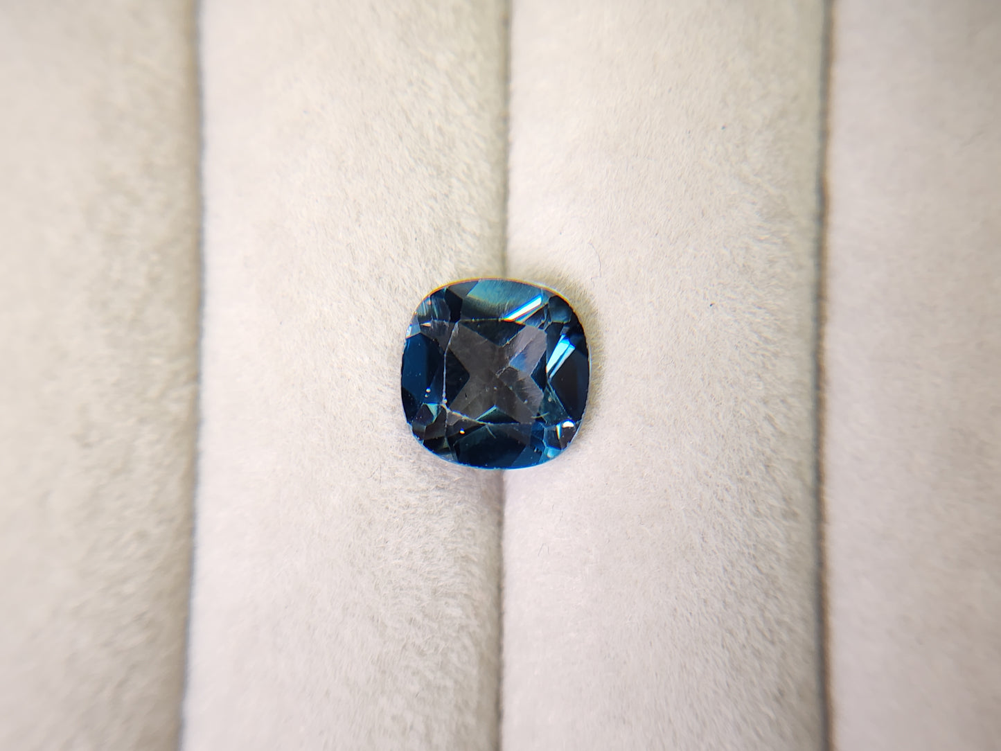 0931-1　ロンドンブルートパーズ　3.41ct