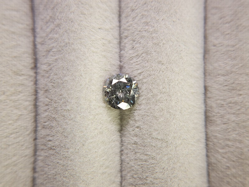 　grMOI-1　合成グレーモアッサナイト　0.96ct