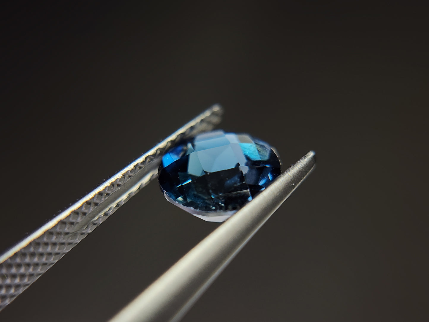 0931-9　ロンドンブルートパーズ　1.55ct