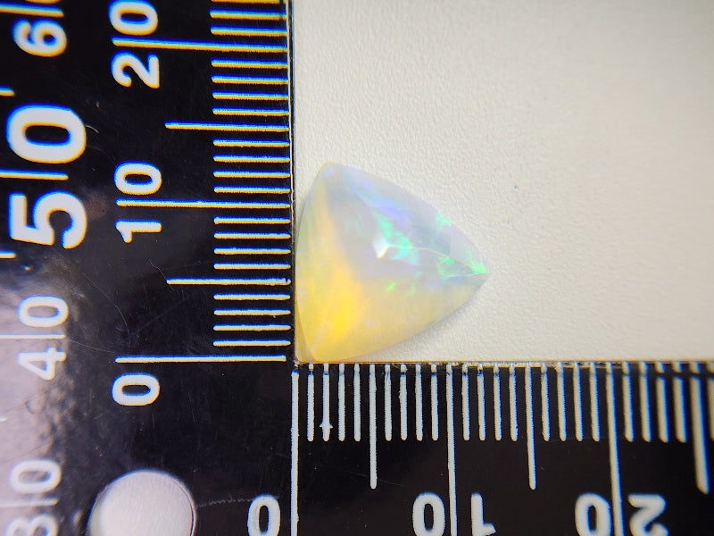 0916-30　オパール　3.65ct