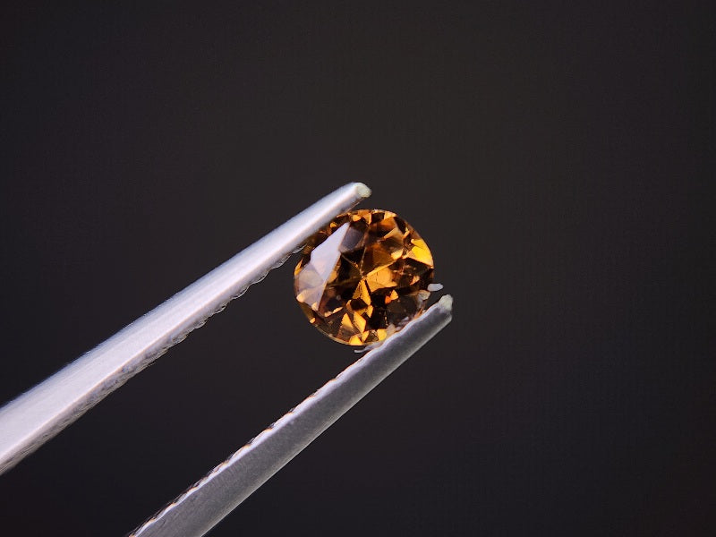 0010-2-2　ジルコン(コニャックブラウン)　0.52ct