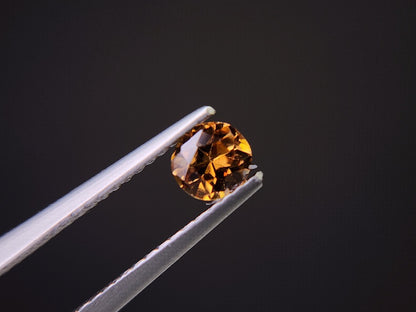 0010-2-2　ジルコン(コニャックブラウン)　0.52ct