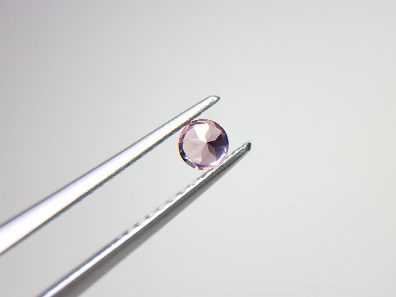 SP-28　スピネル　0.18ct