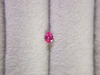 0286-1　レッドベリル　0.11ct