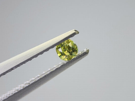 0932-1-8　スフェーン　0.12ct