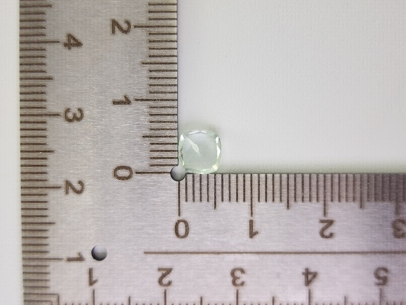 gBE-4　グリーンベリル　0.88ct