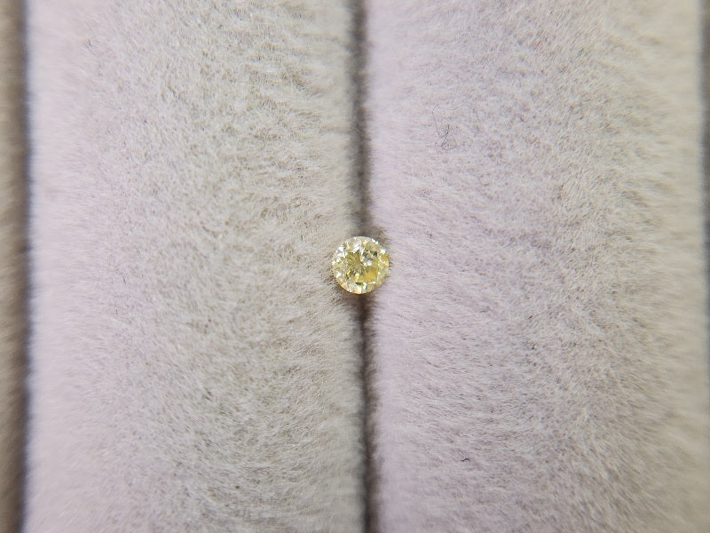 yeDM-6　イエローダイヤモンド　0.07ct