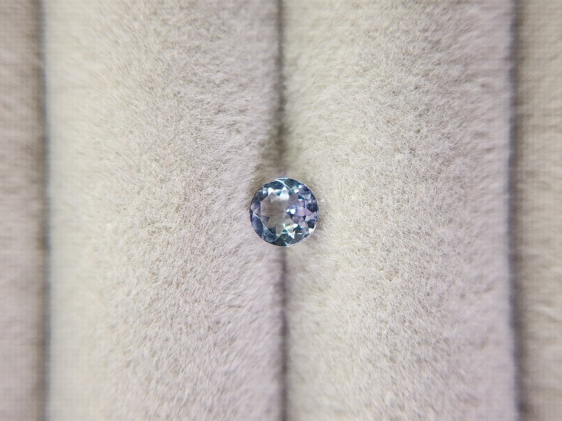 0657-27-7　ゾイサイト　0.33ct